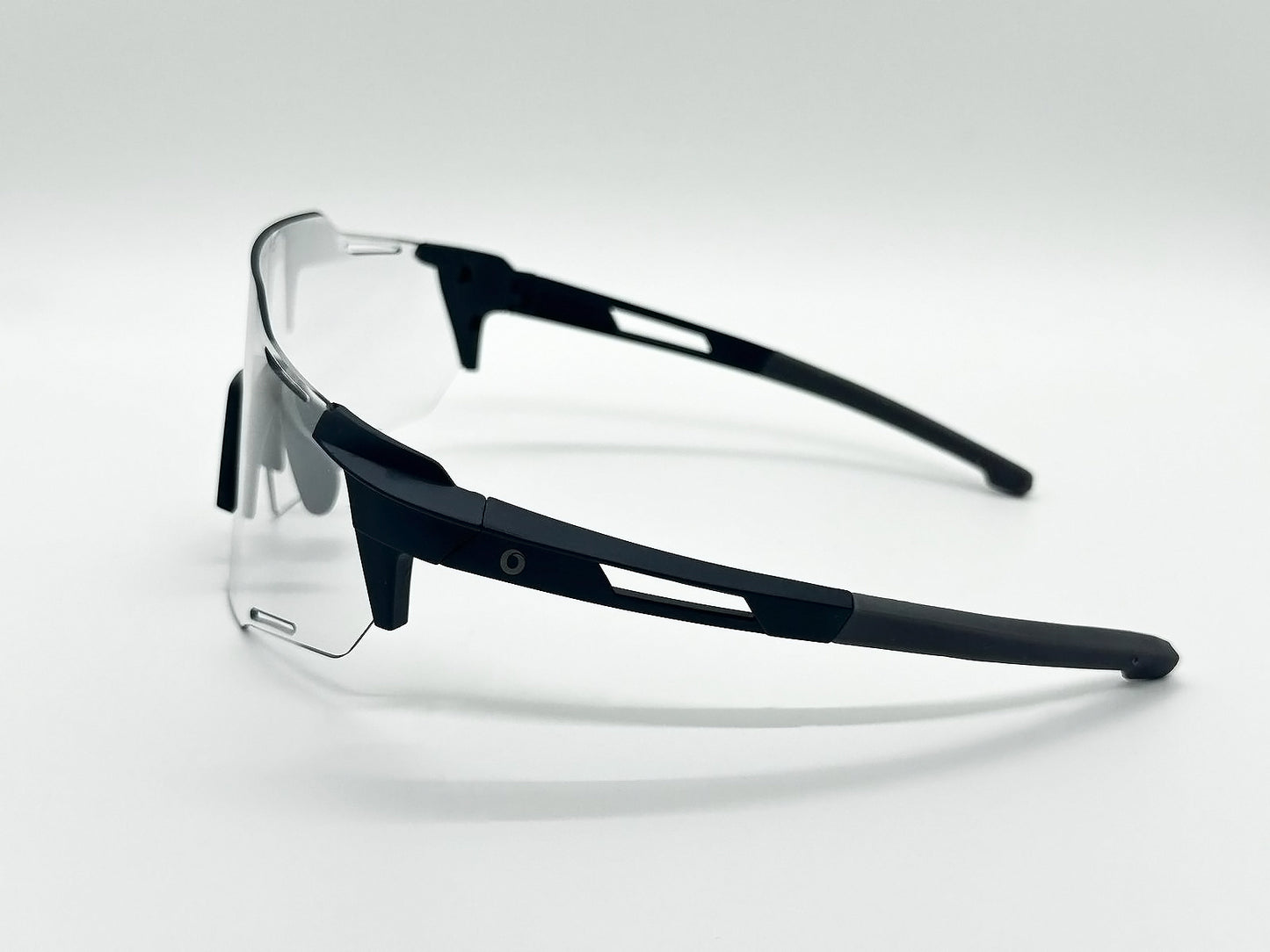 Elicit - Black / Grey